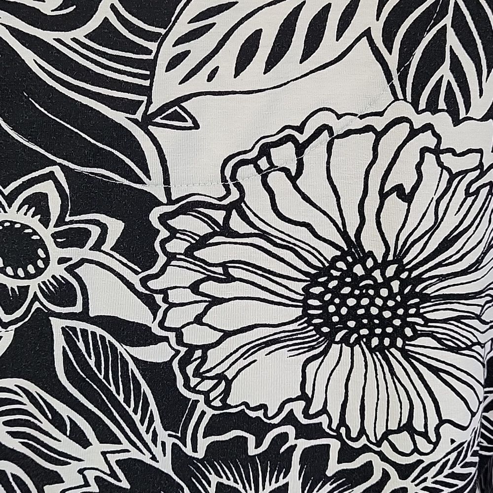 Chico's black and white floral print top Women's Size M - Picture 7 of 10
